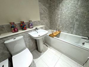 Family Bathroom- click for photo gallery